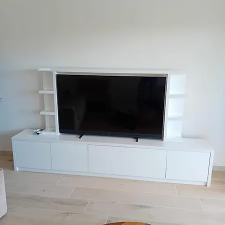 Nadine Apartment *