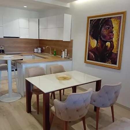 Nadine Apartamento